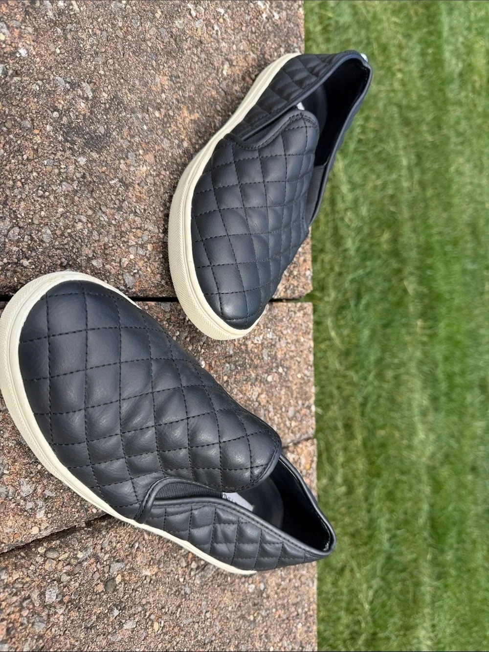 Men's Quilted Slip-On Sneakers in Black